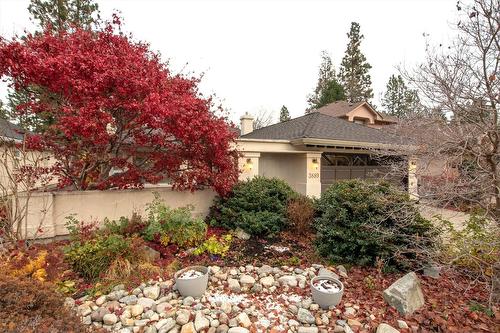 3889 Gallaghers Grange, Kelowna, BC - Outdoor