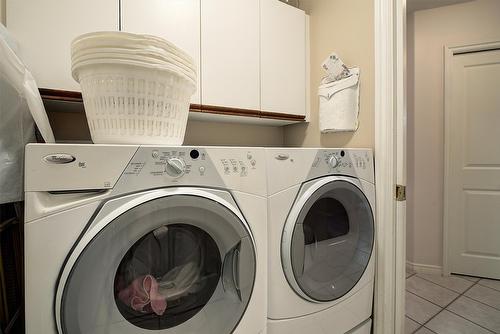 3889 Gallaghers Grange, Kelowna, BC - Indoor Photo Showing Laundry Room