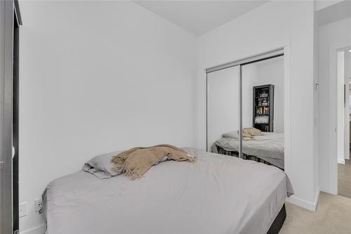 Ph12-1800 Richter Street, Kelowna, BC - Indoor Photo Showing Bedroom