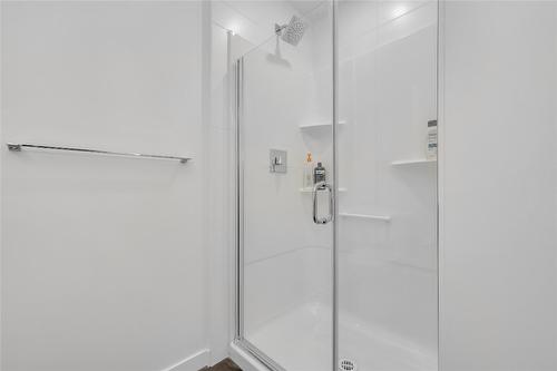 Ph12-1800 Richter Street, Kelowna, BC - Indoor Photo Showing Bathroom