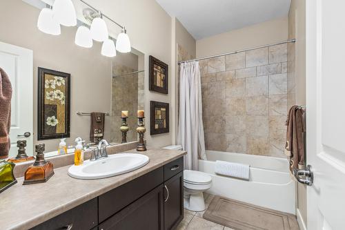 2165 Serrento Lane, West Kelowna, BC - Indoor Photo Showing Bathroom