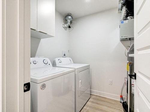 Laundry room - 209-145 Rue Salaberry, Salaberry-De-Valleyfield, QC - Indoor Photo Showing Laundry Room