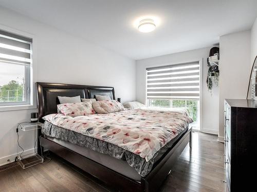 Master bedroom - 5788A Av. Parkhaven, Côte-Saint-Luc, QC - Indoor Photo Showing Bedroom