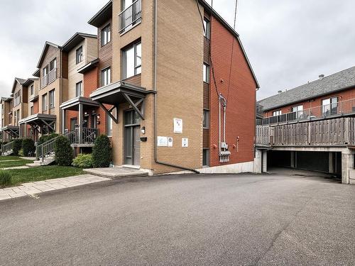 Frontage - 5788A Av. Parkhaven, Côte-Saint-Luc, QC - Outdoor