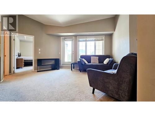 3168 Via Centrale Road Unit# 1415, Kelowna, BC - Indoor Photo Showing Living Room