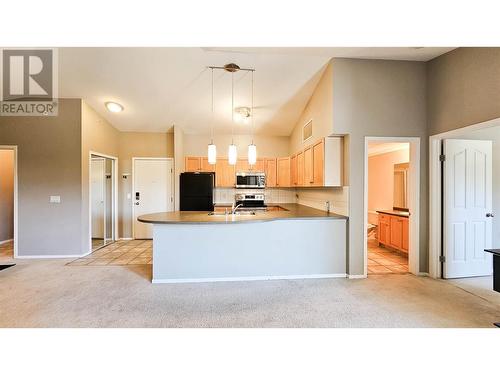 3168 Via Centrale Road Unit# 1415, Kelowna, BC - Indoor Photo Showing Kitchen