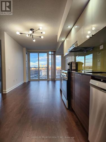 1806 - 121 Mcmahon Drive, Toronto, ON - Indoor Photo Showing Kitchen