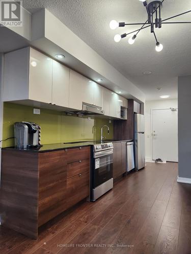 1806 - 121 Mcmahon Drive, Toronto, ON - Indoor Photo Showing Kitchen