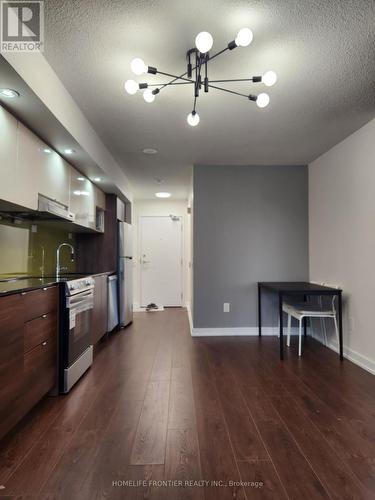 1806 - 121 Mcmahon Drive, Toronto, ON - Indoor Photo Showing Kitchen