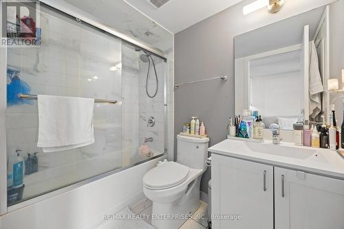 1508 - 1215 Bayly Street, Pickering, ON - Indoor Photo Showing Bathroom