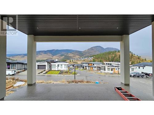 1001 Melrose Street, Kelowna, BC - Outdoor With View