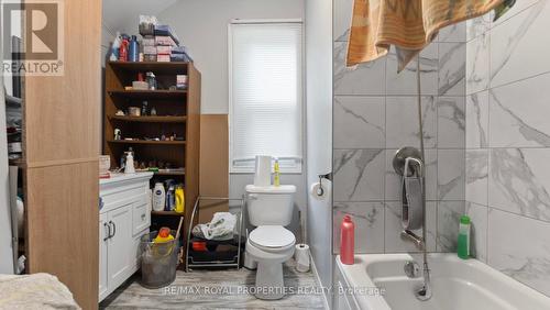 102 King Street, Norfolk, ON - Indoor Photo Showing Bathroom