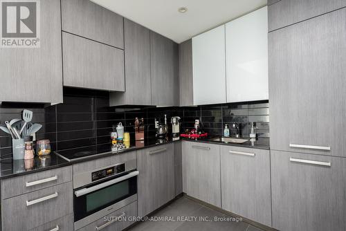 408 - 8 The Esplanade, Toronto, ON - Indoor Photo Showing Kitchen