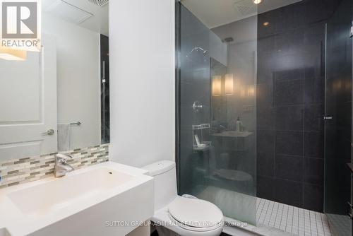 408 - 8 The Esplanade, Toronto, ON - Indoor Photo Showing Bathroom