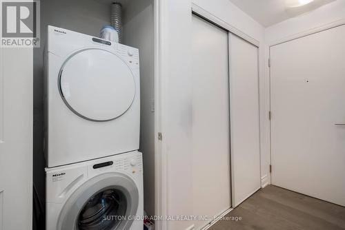 408 - 8 The Esplanade, Toronto, ON - Indoor Photo Showing Laundry Room