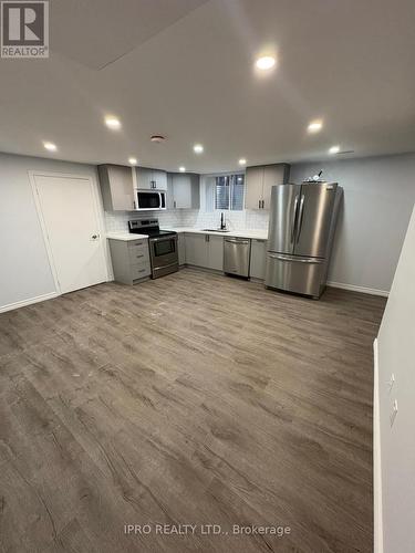 Bsmt - 11 Westlawn Drive, Hamilton, ON - Indoor Photo Showing Kitchen