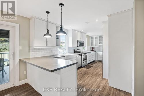 126 Aldred Drive, Scugog, ON - Indoor Photo Showing Kitchen