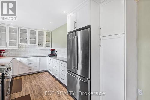 126 Aldred Drive, Scugog, ON - Indoor Photo Showing Kitchen With Stainless Steel Kitchen With Upgraded Kitchen