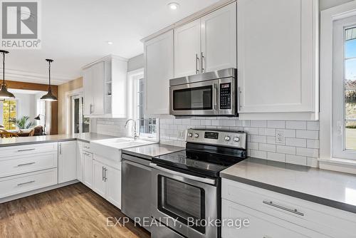 126 Aldred Drive, Scugog, ON - Indoor Photo Showing Kitchen With Stainless Steel Kitchen With Upgraded Kitchen