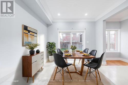 11 Chambersburg Way, Whitchurch-Stouffville, ON - Indoor Photo Showing Dining Room