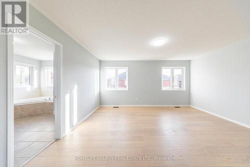 11 Chambersburg Way, Whitchurch-Stouffville, ON - Indoor Photo Showing Other Room