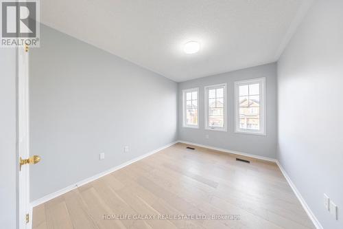 11 Chambersburg Way, Whitchurch-Stouffville, ON - Indoor Photo Showing Other Room