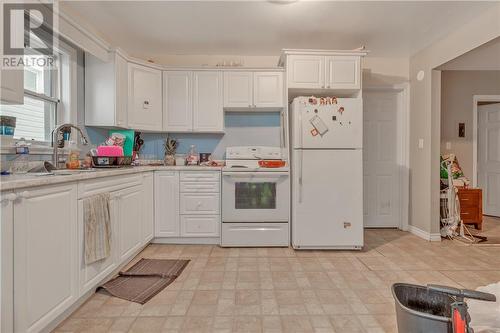 392 St George Street, Sudbury, ON - Indoor Photo Showing Kitchen