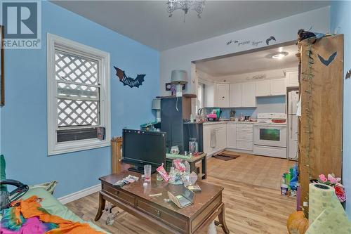 392 St George Street, Sudbury, ON - Indoor Photo Showing Kitchen