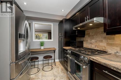 4 Lynden Circle, Halton Hills, ON - Indoor Photo Showing Kitchen