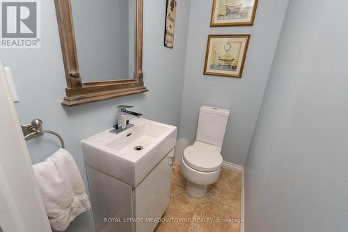 4 Lynden Circle, Halton Hills, ON - Indoor Photo Showing Bathroom