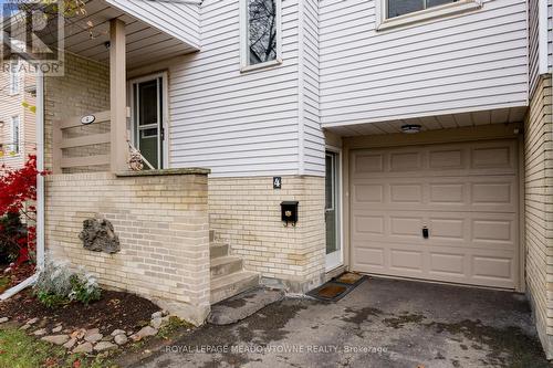 4 Lynden Circle, Halton Hills, ON - Outdoor With Exterior