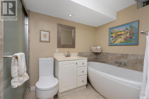 4 Lynden Circle, Halton Hills, ON - Indoor Photo Showing Bathroom