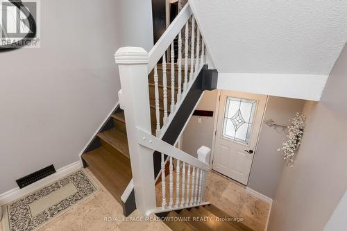 4 Lynden Circle, Halton Hills, ON - Indoor Photo Showing Other Room