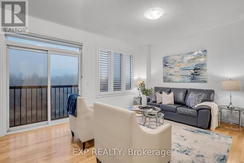 44 Aitchison Avenue, Southgate, ON - Indoor Photo Showing Living Room