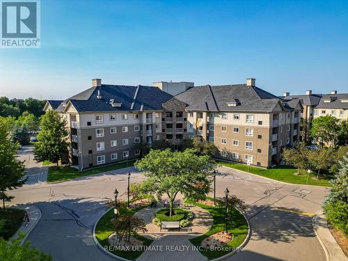 3301 - 4 Dayspring Circle, Brampton, ON - Outdoor With Balcony With Facade