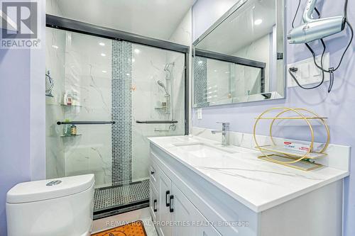 34 Hyacinth Crescent, Toronto, ON - Indoor Photo Showing Bathroom