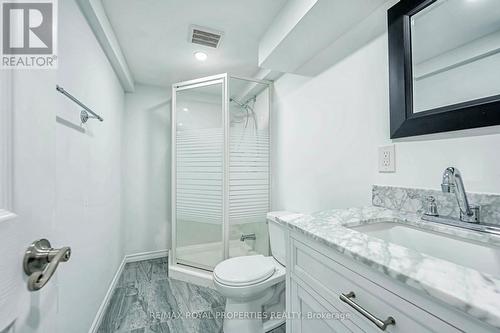 34 Hyacinth Crescent, Toronto, ON - Indoor Photo Showing Bathroom