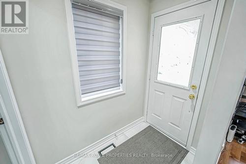 34 Hyacinth Crescent, Toronto, ON - Indoor Photo Showing Other Room