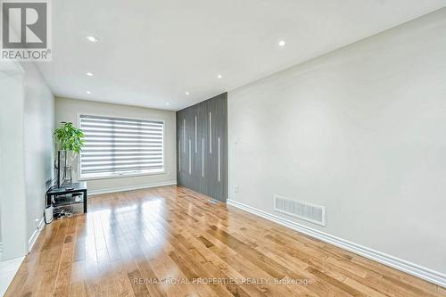 34 Hyacinth Crescent, Toronto, ON - Indoor Photo Showing Other Room