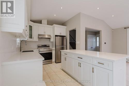 1198 Willowbrook Drive S, Oakville, ON - Indoor Photo Showing Kitchen With Double Sink