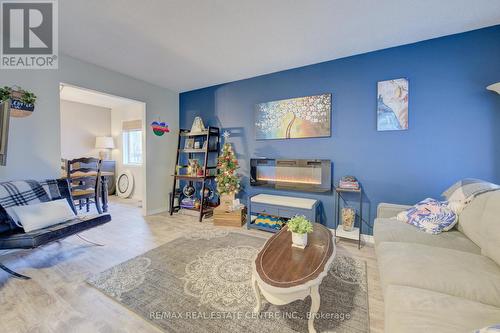 81 Dyer Court, Cambridge, ON - Indoor Photo Showing Living Room With Fireplace