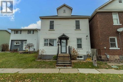 642 Albert St W, Sault Ste Marie, ON - Outdoor With Facade