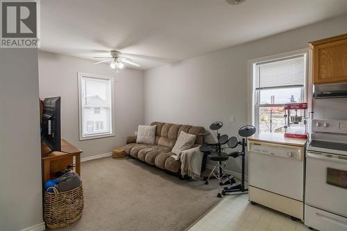 642 Albert St W, Sault Ste Marie, ON - Indoor Photo Showing Kitchen