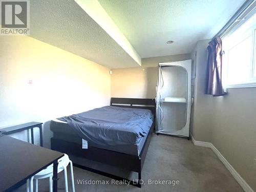 1 Donlon Circle, St. Catharines (461 - Glendale/Glenridge), ON - Indoor Photo Showing Bedroom