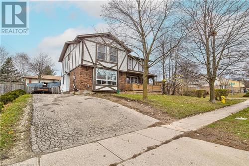 View of front of property with a front lawn - 116 Glamis Road, Cambridge, ON - Outdoor