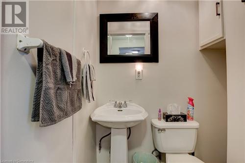 Bathroom featuring toilet - 116 Glamis Road, Cambridge, ON - Indoor Photo Showing Bathroom