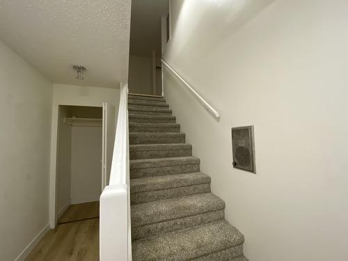 Upper Level Fl-832 Habgood Street, Surrey, BC - Indoor Photo Showing Other Room