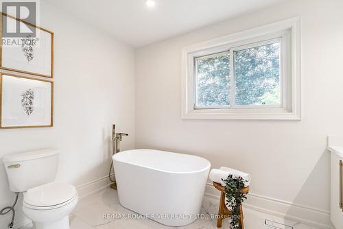 364 Holcan Avenue, Oshawa, ON - Indoor Photo Showing Bathroom