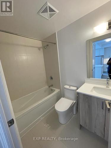 1506 - 20 Gatineau Drive, Vaughan, ON - Indoor Photo Showing Bathroom