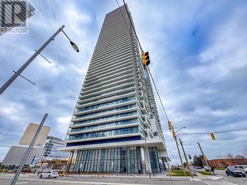 5512 - 950 Portage Parkway, Vaughan, ON - Outdoor